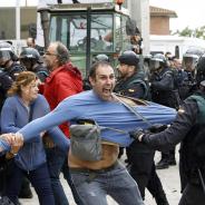 Càrregues policials de l'1-O (Aniol Resclosa)